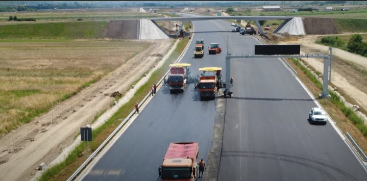 Topul Celor Mai Harnici Constructori De Autostr Zi Pe Luna Decembrie