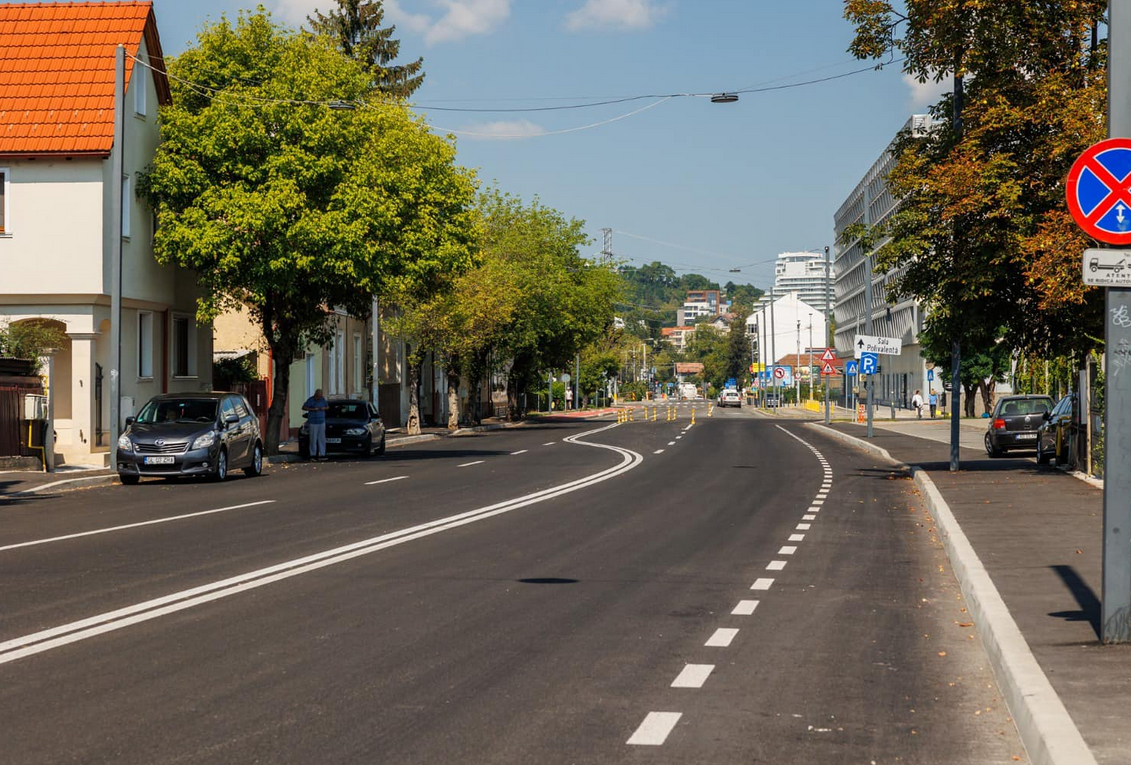 Nu au respectat proiectul 3 benzi în loc de 4 media9 media9