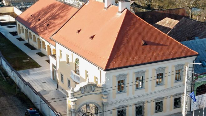 Arhitectul șef al județului Cluj, impresionat de reabilitarea unui imobil construit în urmă cu 270 de ani de un nobil armean. GALERIE FOTO