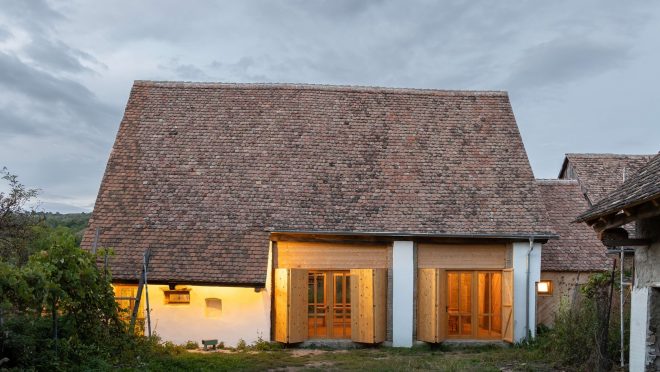 FOTO. Arhitectul șef al județului, impresionat de reabilitarea unei șuri. „Un exemplu excelent despre cum se poate reutiliza o construcție existentă. Felicitări!”