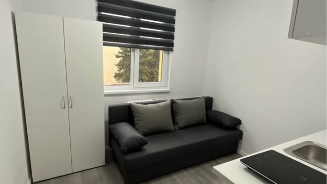 CLUJUL IMOBILIAR. Cum arată garsoniera de 11 metri pătrați, scoasă la vânzare cu 50.000 de euro. GALERIE FOTO