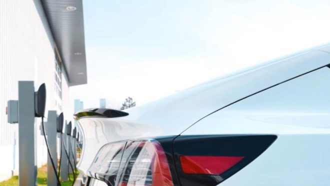 Stațiile de încărcare pentru vehicule electrice din Florești au devenit oficial funcționale