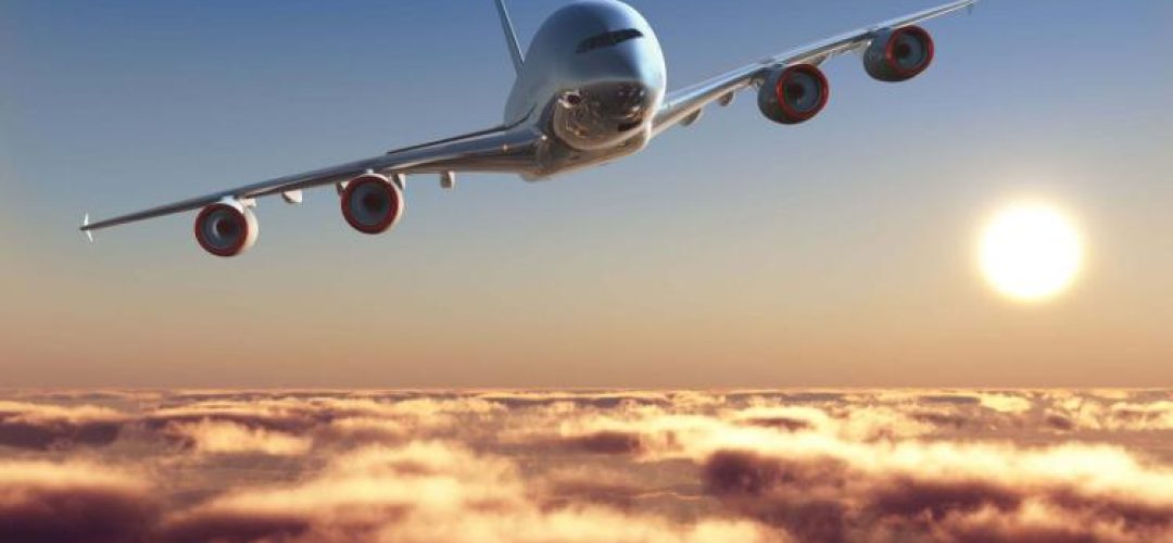 Vacanță cu avionul din Cluj: zboruri directe regulate către plaje însorite și stațiuni populare