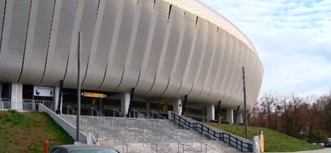 Băncuțe de 1.000 de lei bucata, cumpărate de Consiliul Județean pentru vestiarele Cluj Arena