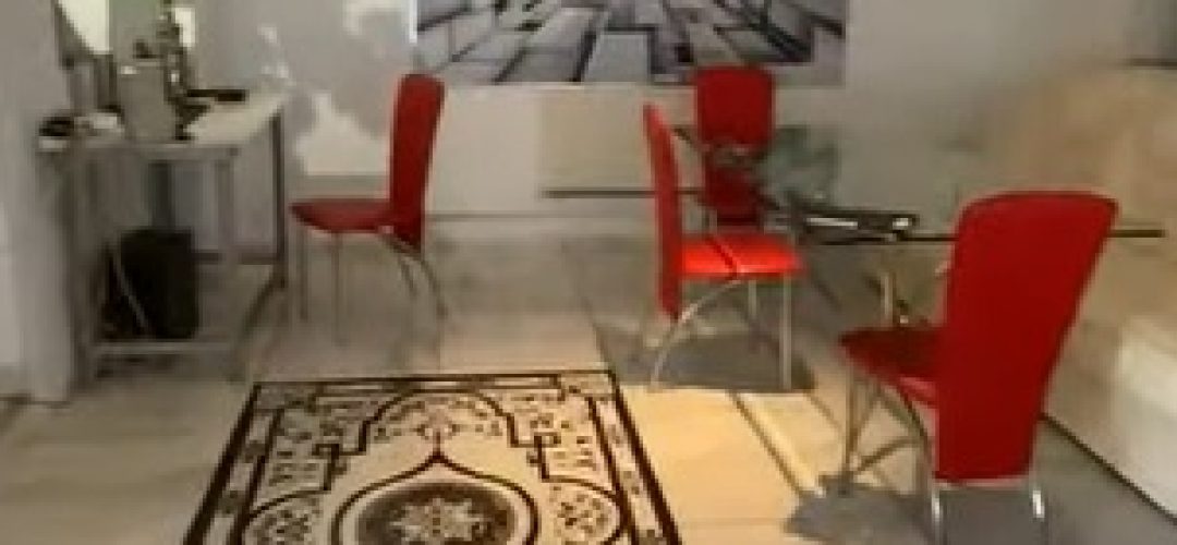 CLUJUL IMOBILIAR. Cât costă o proprietate cu grădină, livadă și camping în localitatea în care se ține în fiecare an festivalul Electric Castle. VIDEO