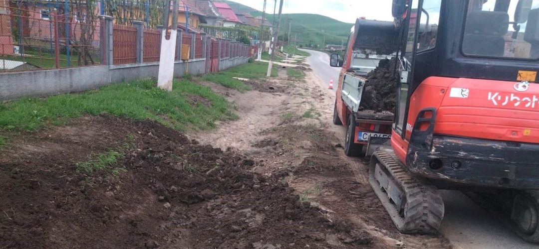 Un drum care tranzitează o zonă vastă a judeţului se modernizează. Asigură o legătură directă între DN15 și DN16