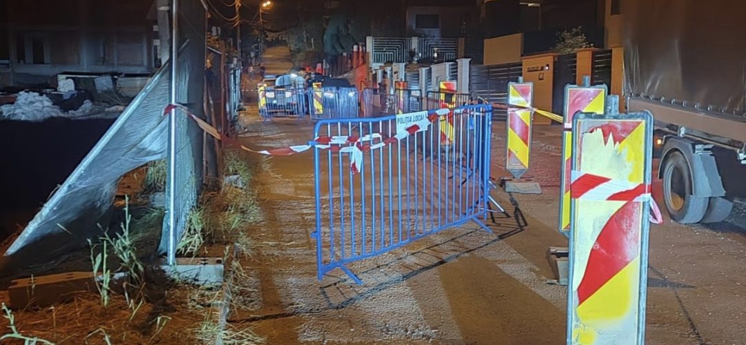 Noi probleme pe strada Uliului. Teren instabil și carosabil afectat în zona a două șantiere