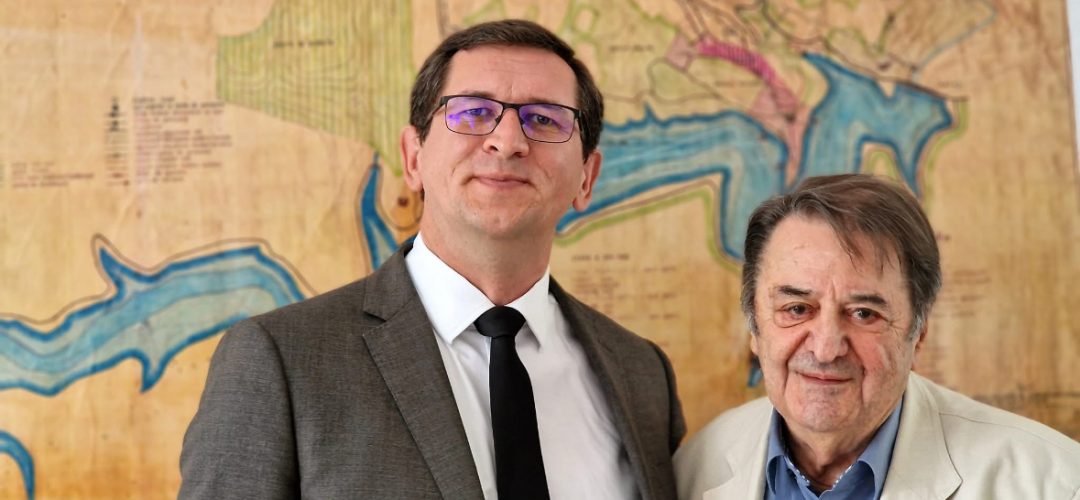 Un arhitect a devenit cetățean de onoare al comunei Beliș. Recunoaștere pentru contribuția la reconstrucția localității