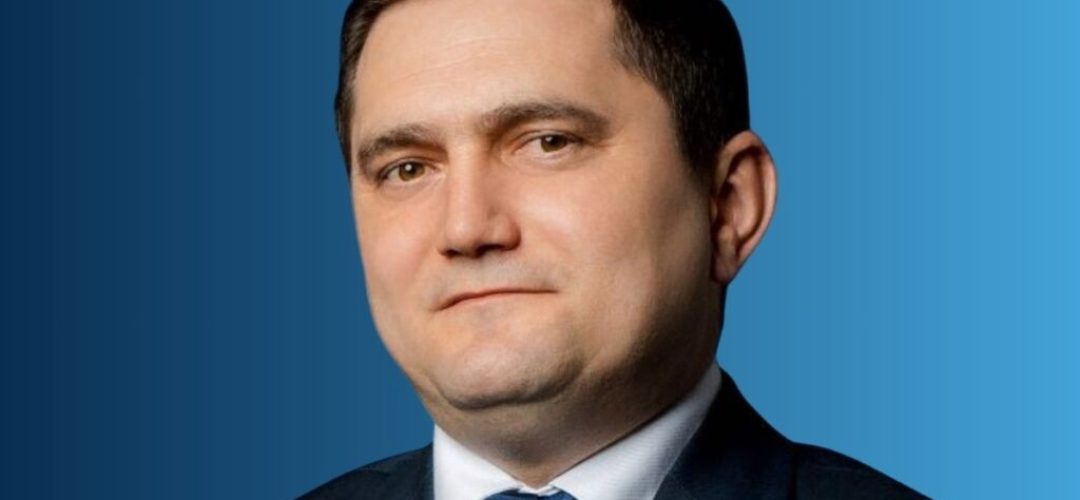 Droguri de mare risc găsite sub mașina senatorului USR Cluj Ciprian Rus. Parlamentarul spune că a alertat singur poliția