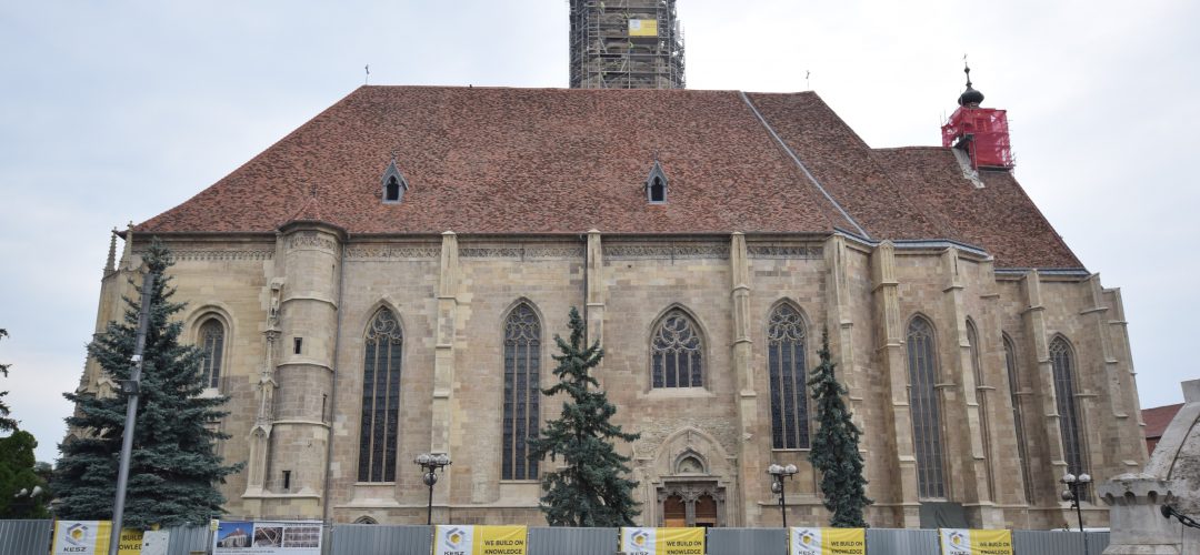 GALERIE FOTO. Schelete în sanctuar. Ce s-a mai descoperit în timpul lucrărilor la Biserica Sf. Mihail din Cluj